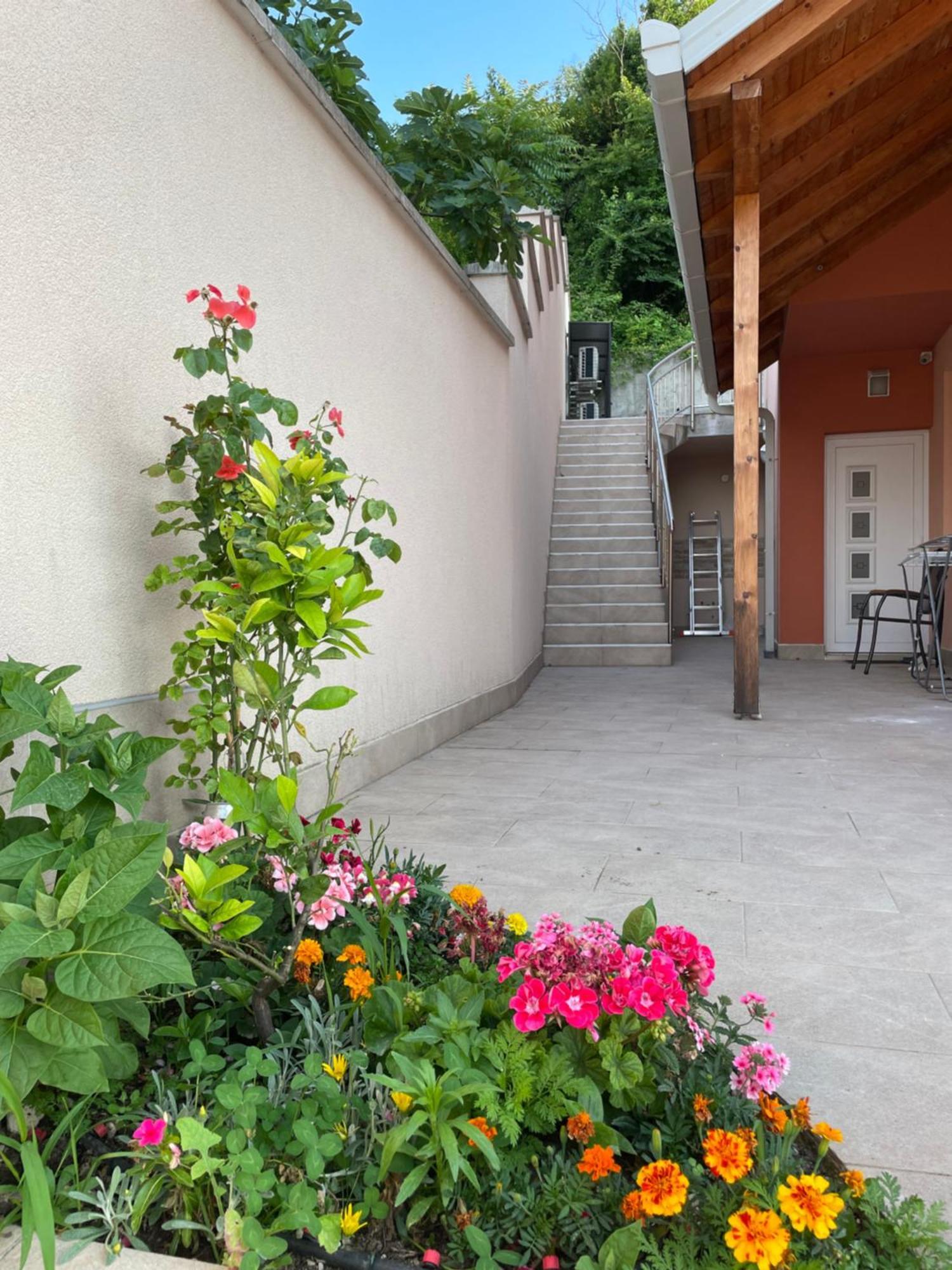 Apartments Enigma - With Private Parking Mostar Dış mekan fotoğraf