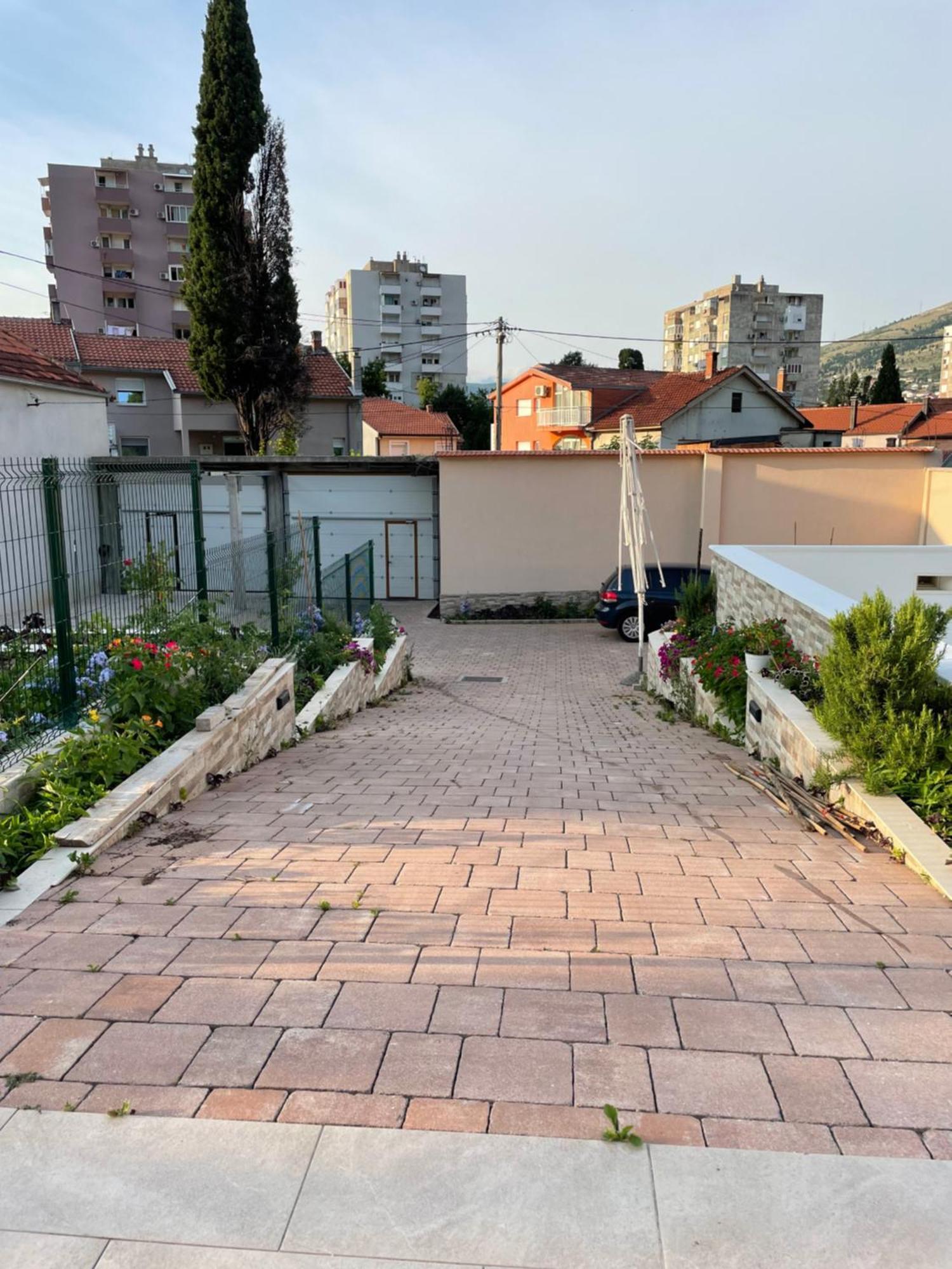 Apartments Enigma - With Private Parking Mostar Dış mekan fotoğraf