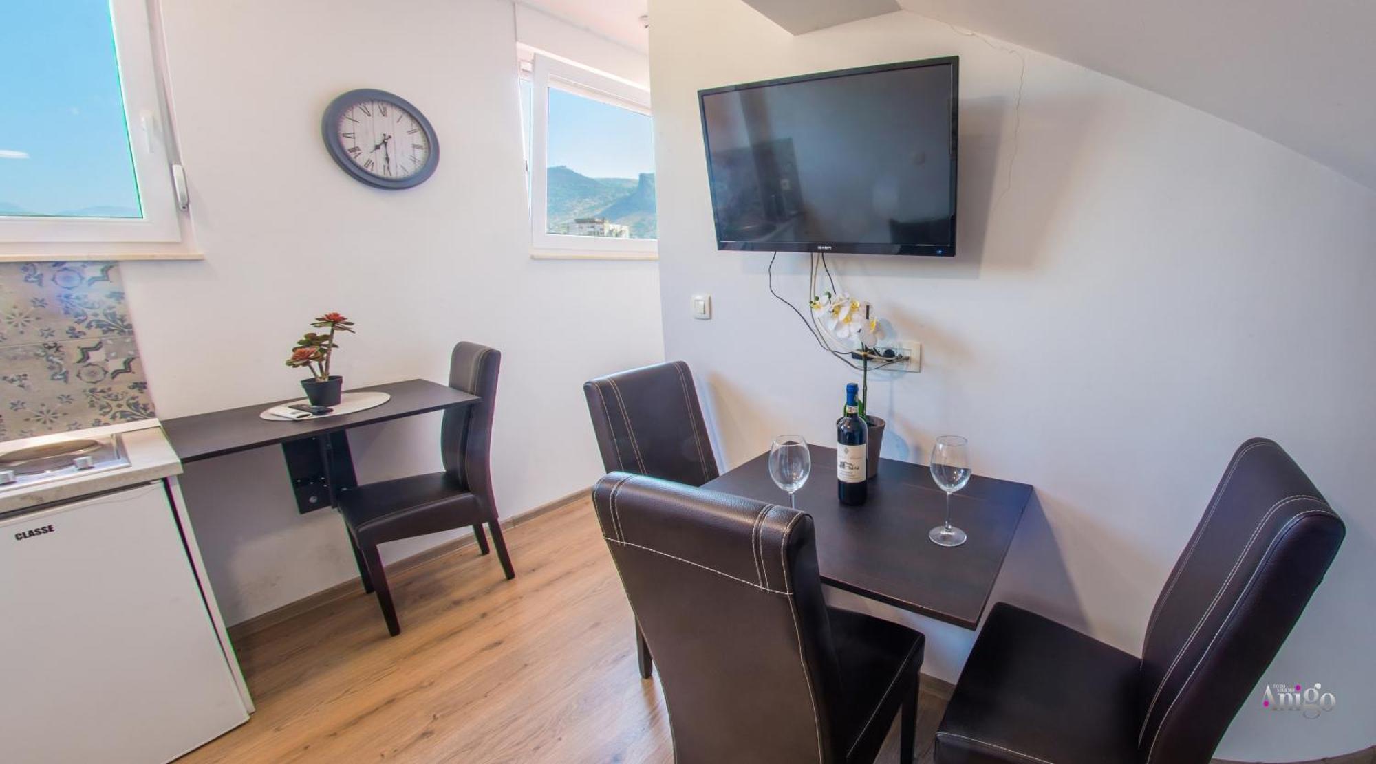 Apartments Enigma - With Private Parking Mostar Dış mekan fotoğraf