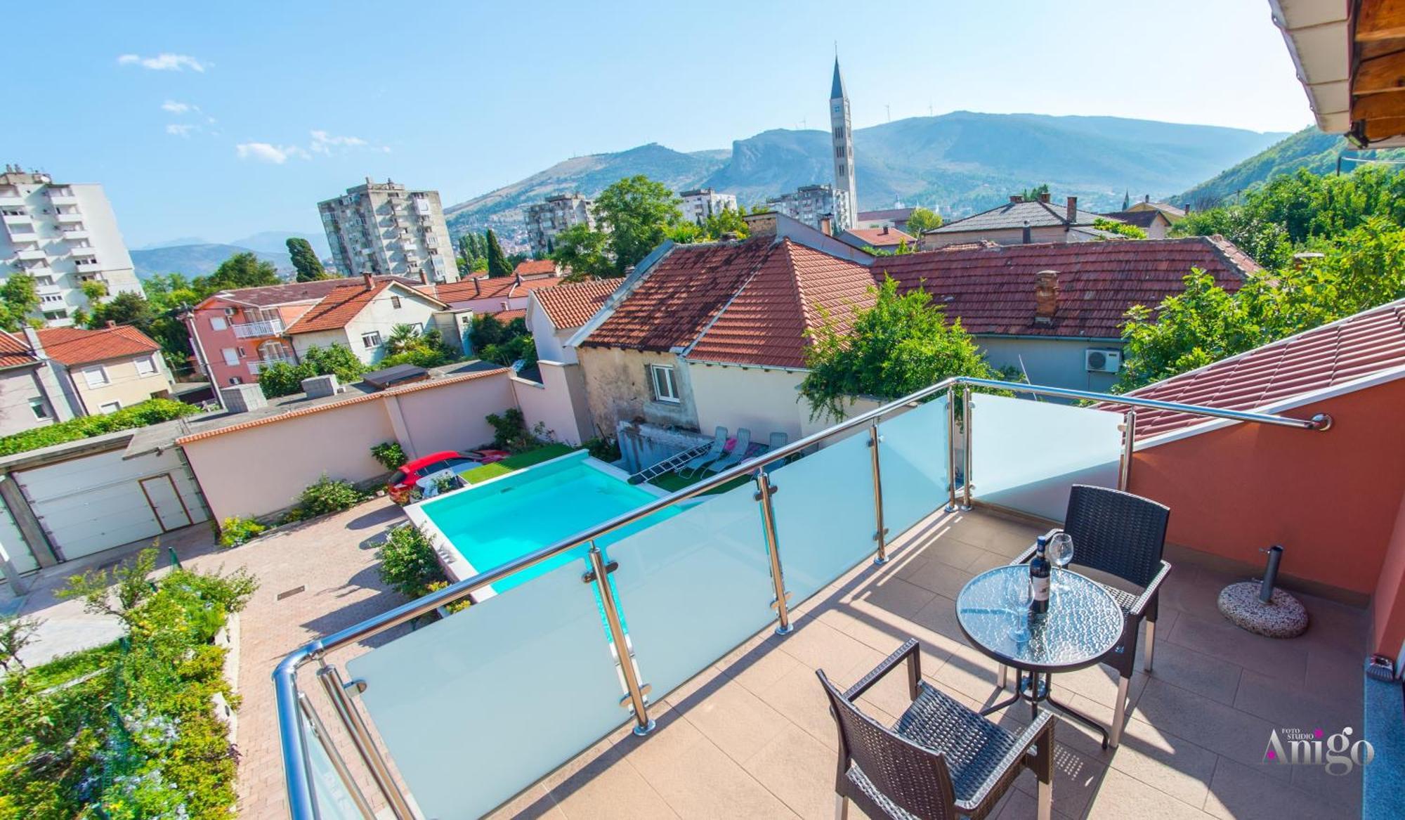 Apartments Enigma - With Private Parking Mostar Dış mekan fotoğraf