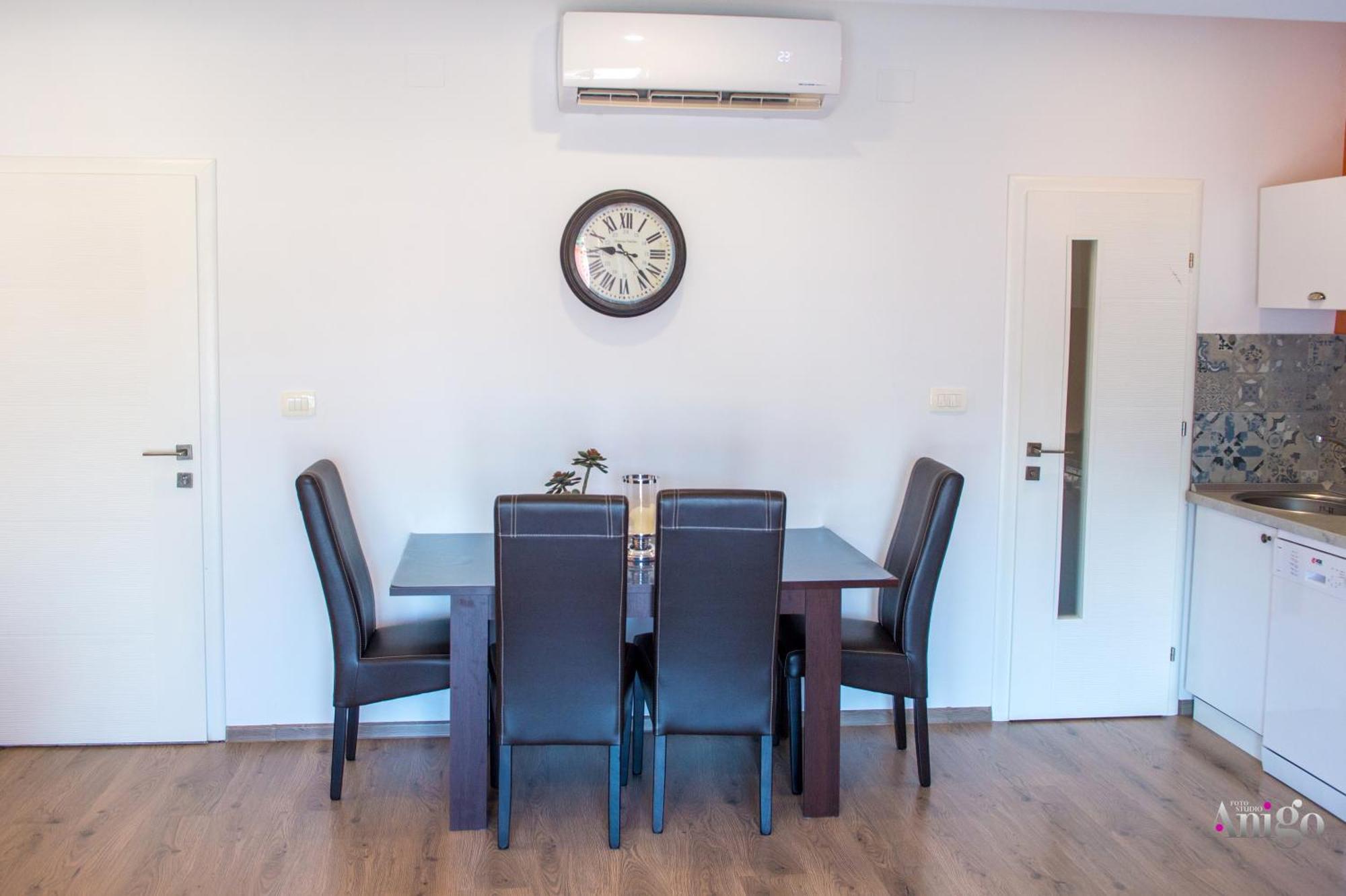 Apartments Enigma - With Private Parking Mostar Dış mekan fotoğraf