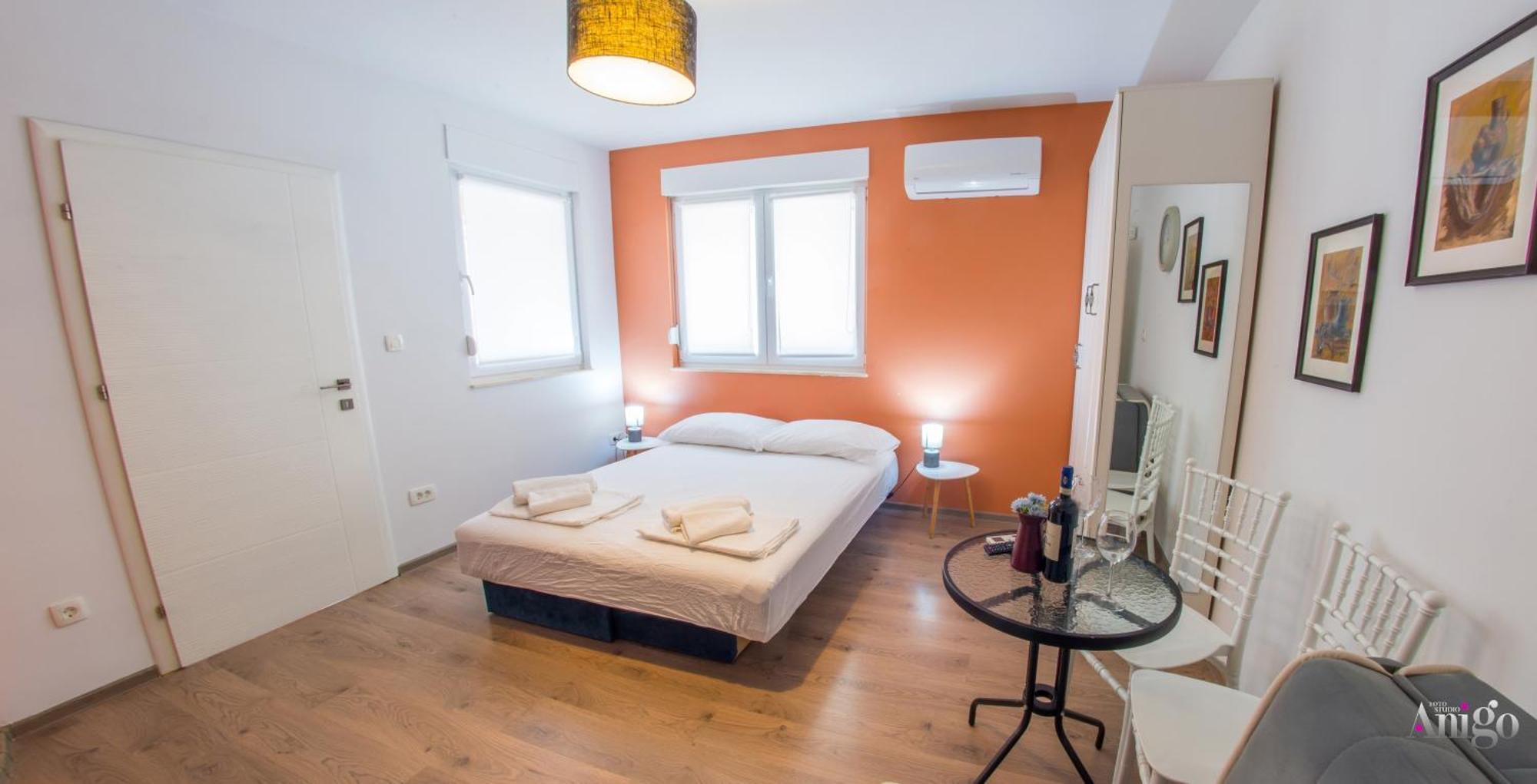 Apartments Enigma - With Private Parking Mostar Dış mekan fotoğraf